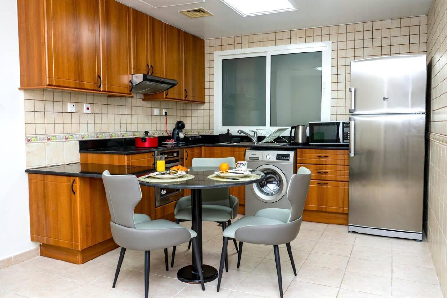 Sea & Palm View Elegant 1 Bedroom Apartment Дубай Экстерьер фото