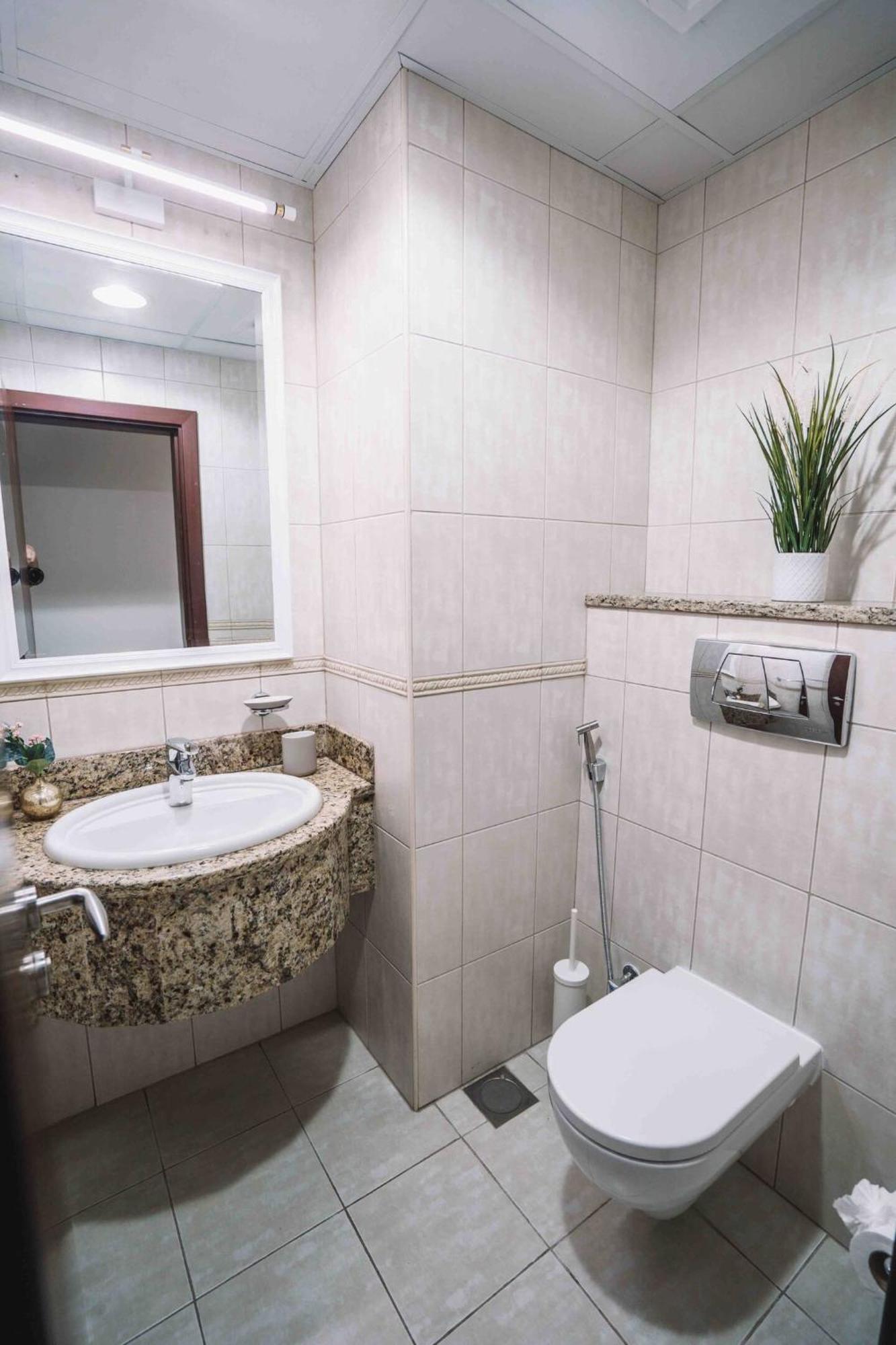 Sea & Palm View Elegant 1 Bedroom Apartment Дубай Экстерьер фото